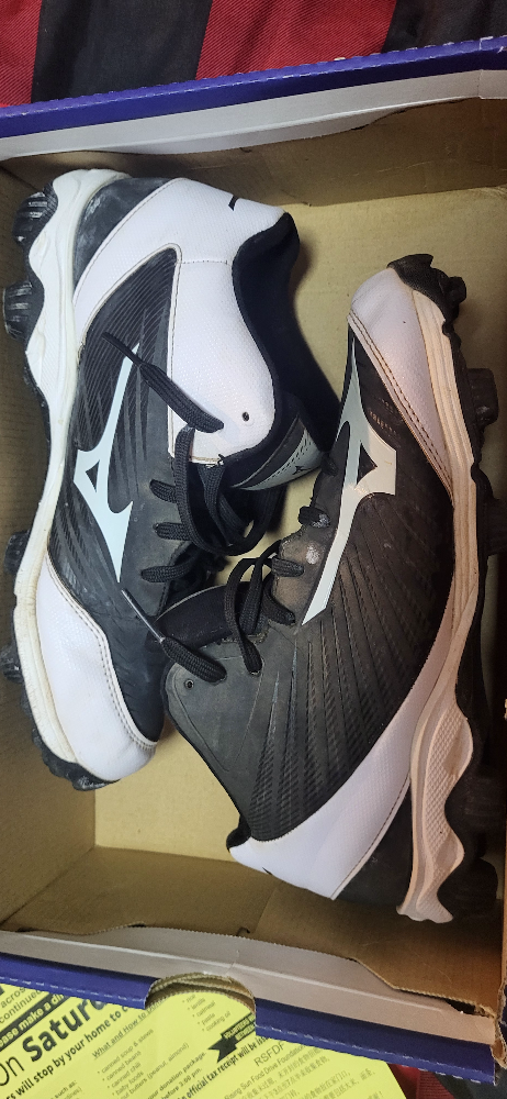 Man's Baseball cleats