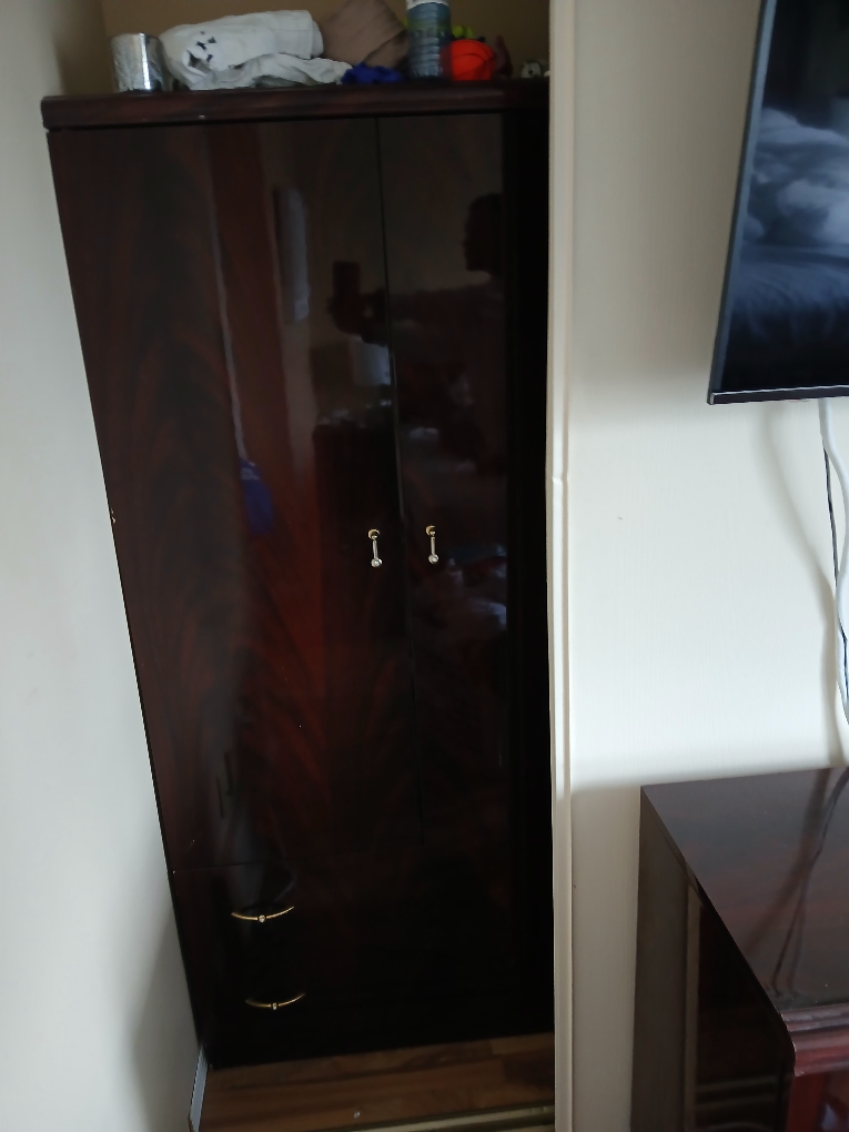 bedroom furniture - photo 3