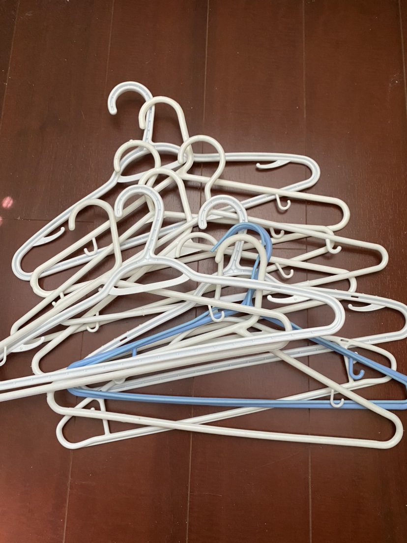 12 plastic hangers
