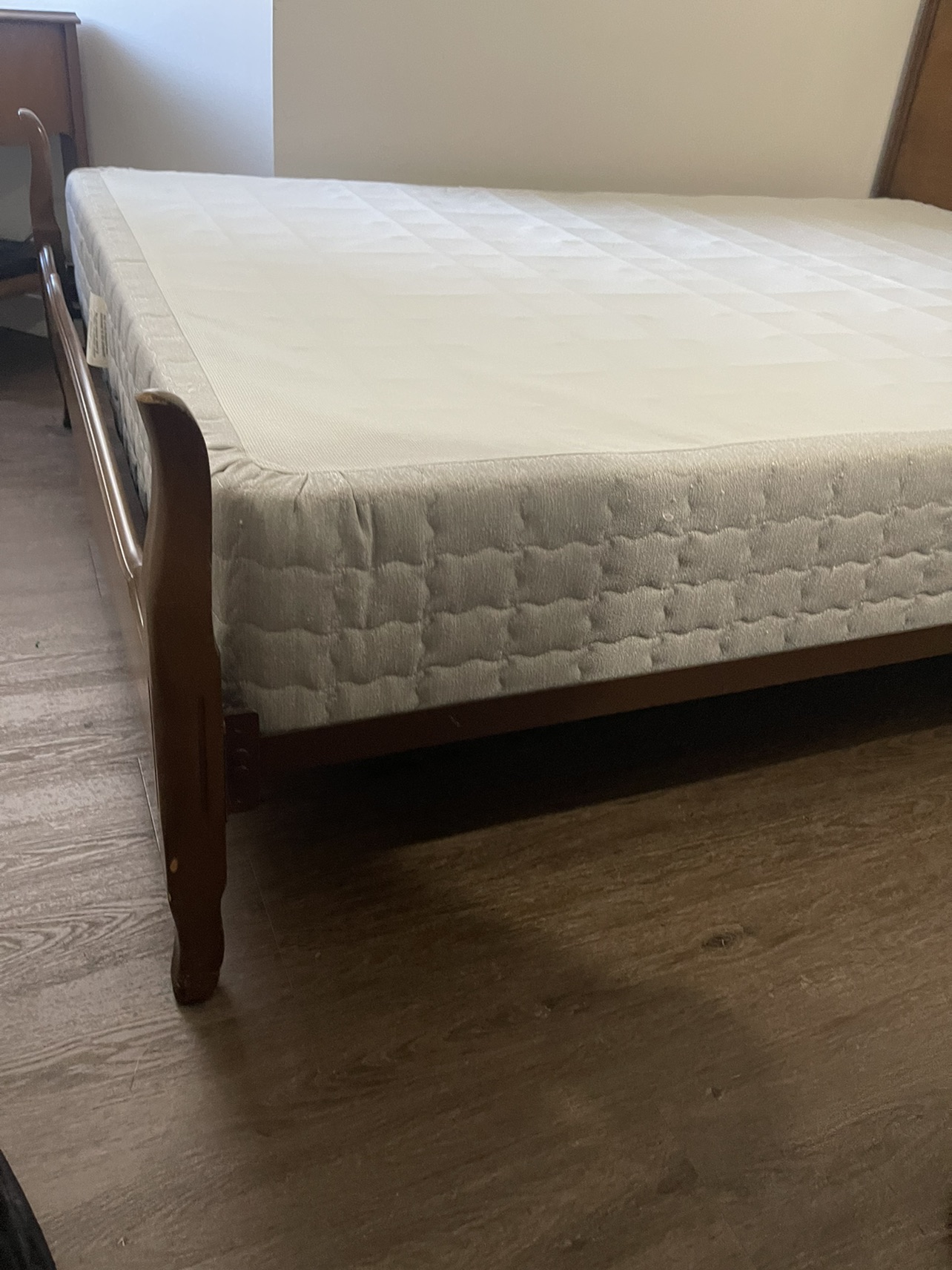 Bed frame - photo 2