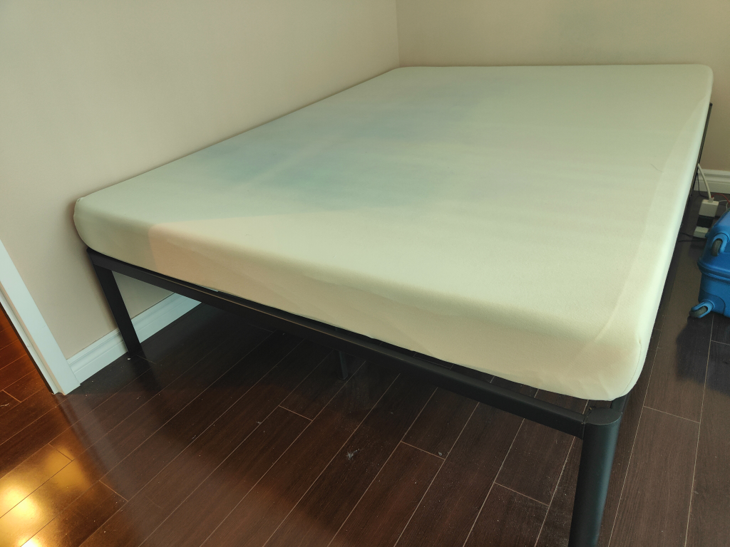 queen bed and mattress - photo 3