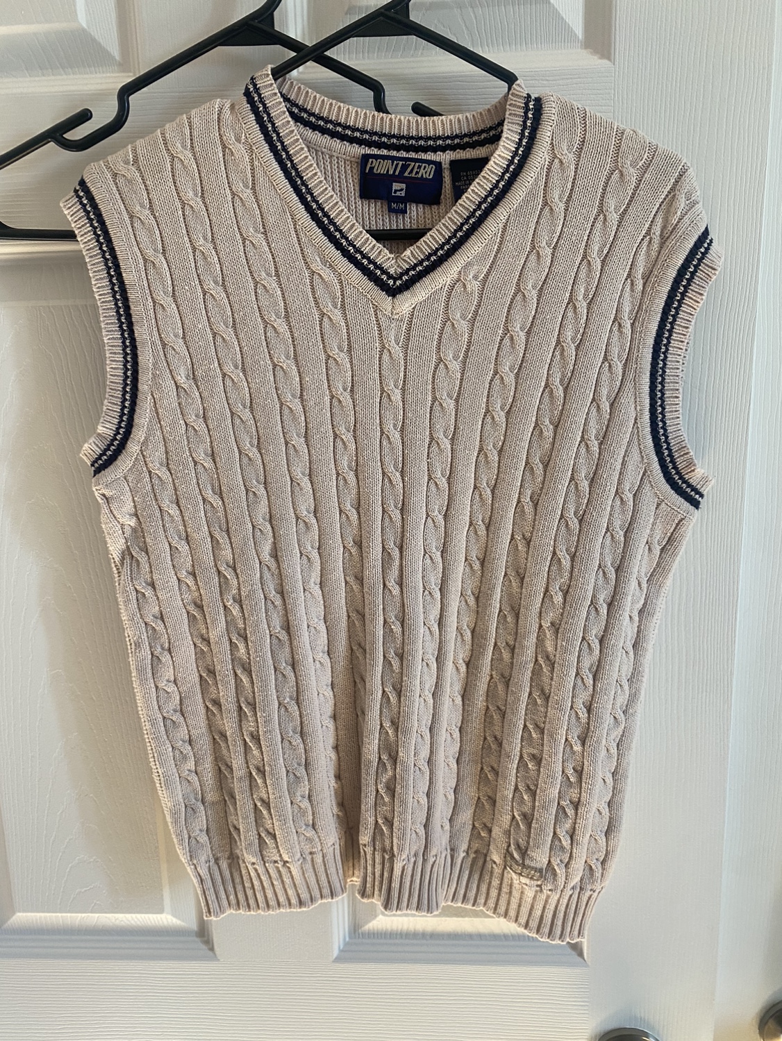 Sweater vest