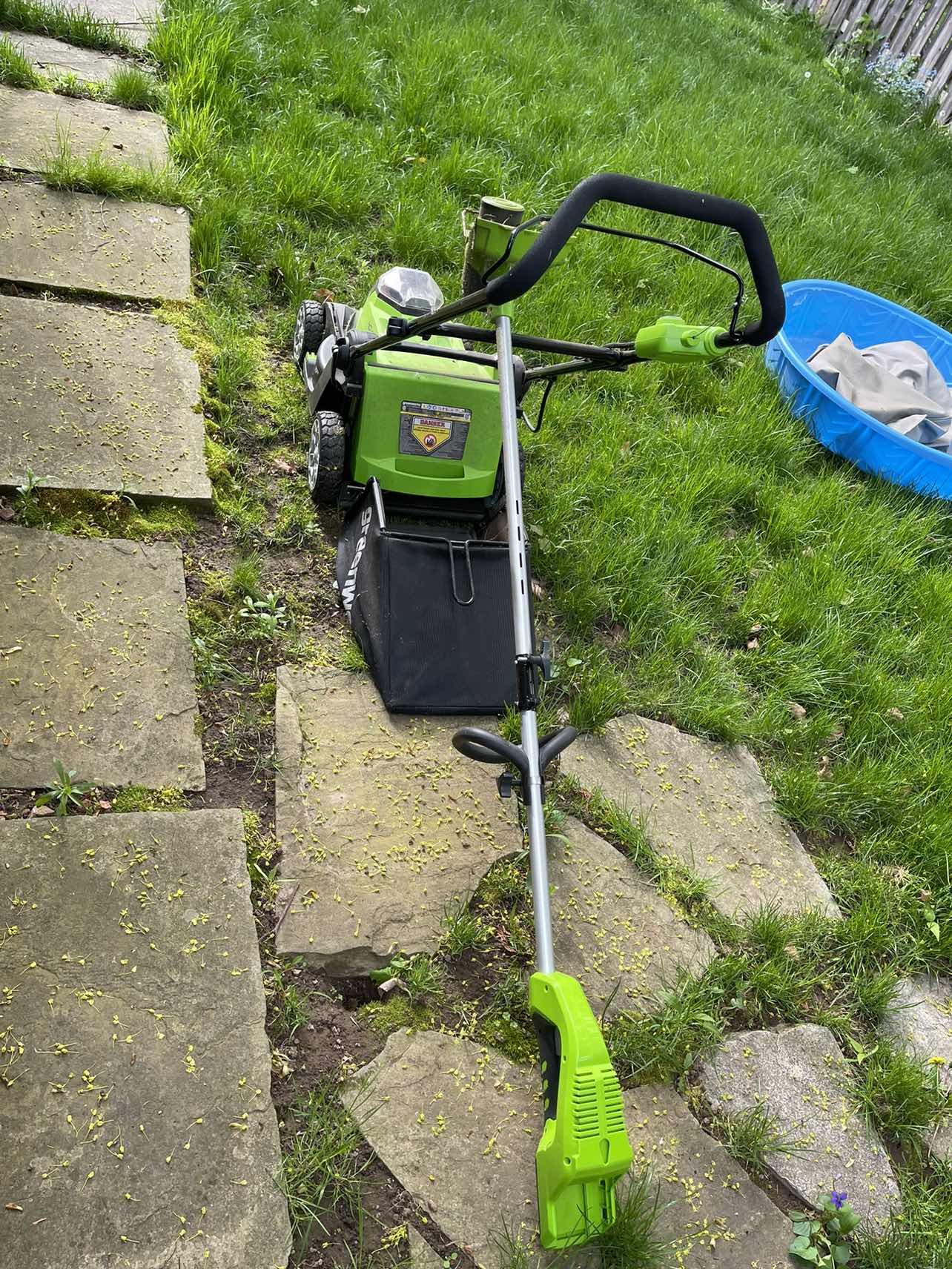 Greenworks Lawn mower and edge cord trimmer - photo 3