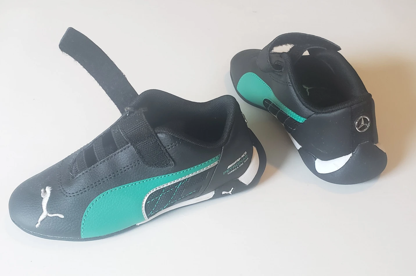 PUMA Mercedes R-cat Hook and Loop unisex-child Sneaker Size 11C