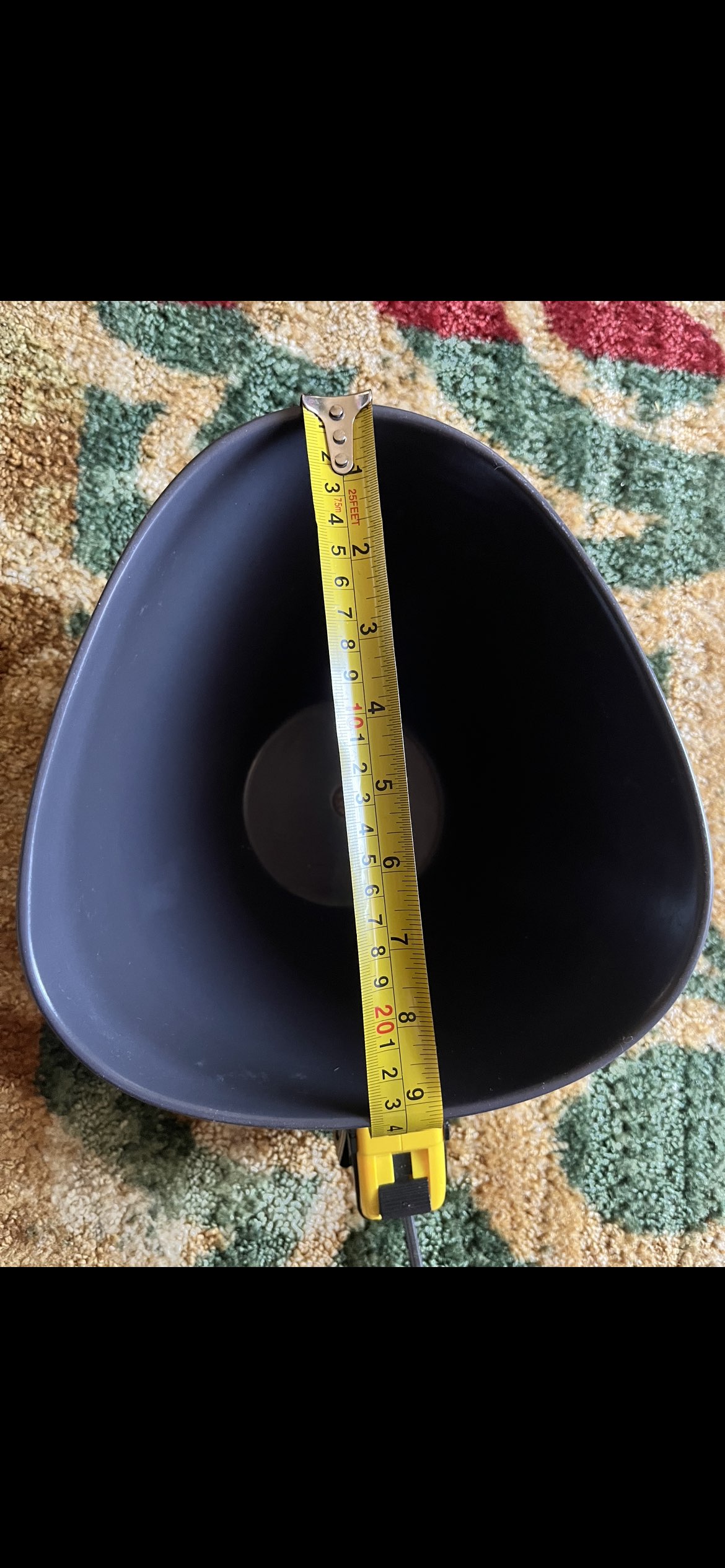 TRIANGULAR PLANTER POT W/ DRAINING PLATE image indicator(3)