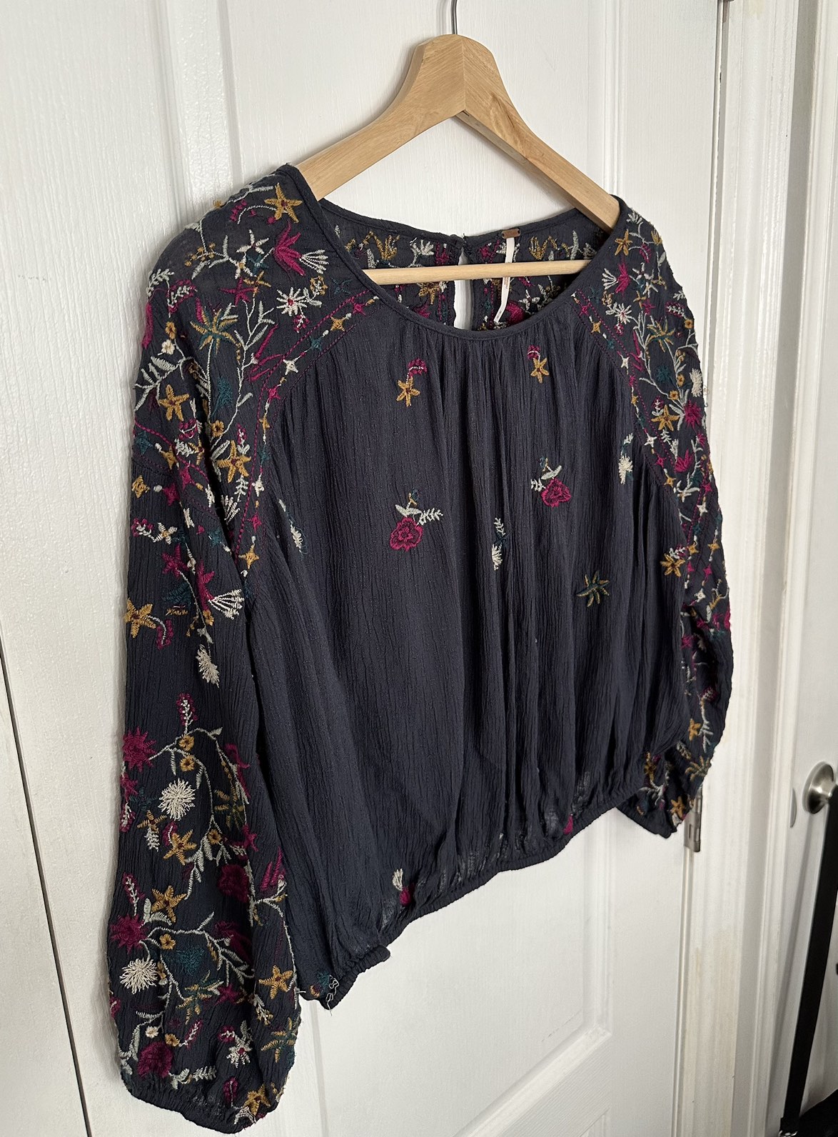 Free People “Wild Flowers” blouse • size M • indigo image indicator(3)