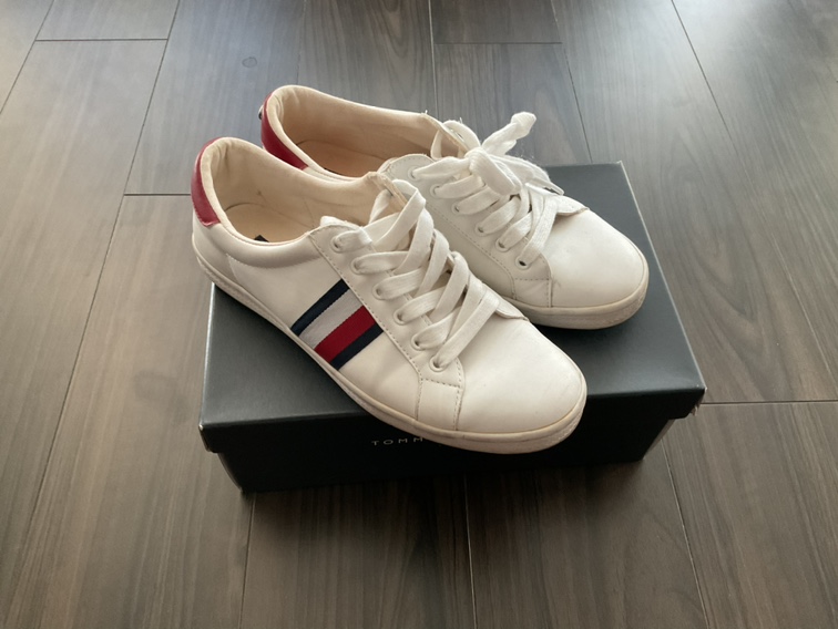 Tommy Hilfiger 7 thumbnail