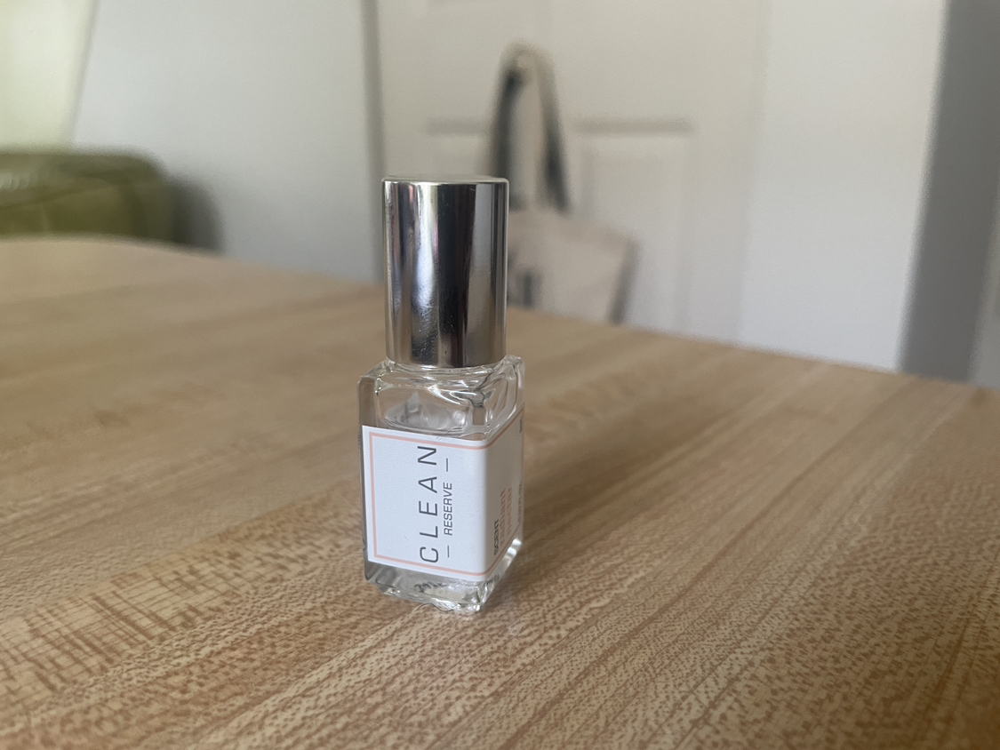 Clean reserve perfume roller ball