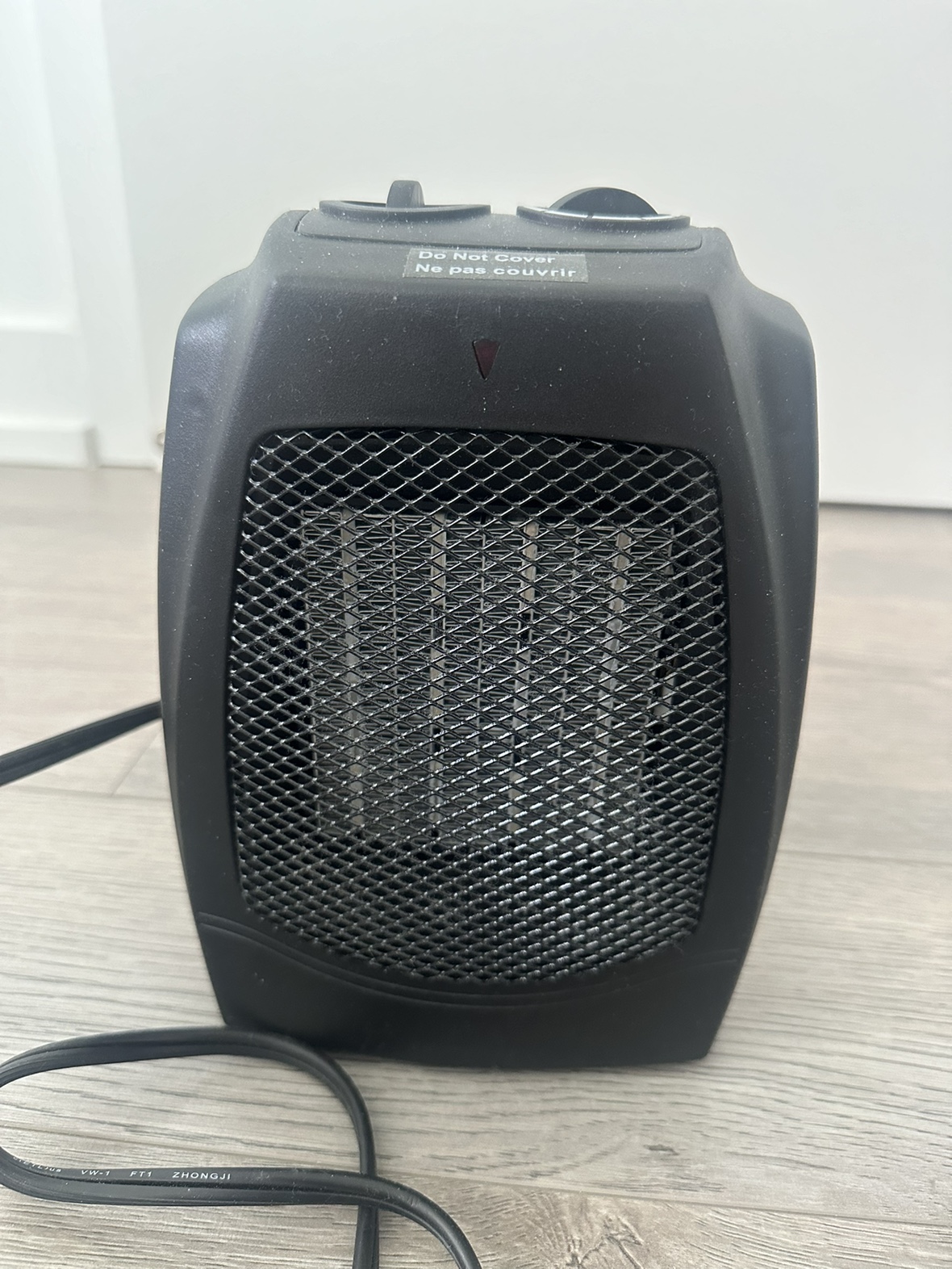 New small ceramic heater available to pickup( Immediate)