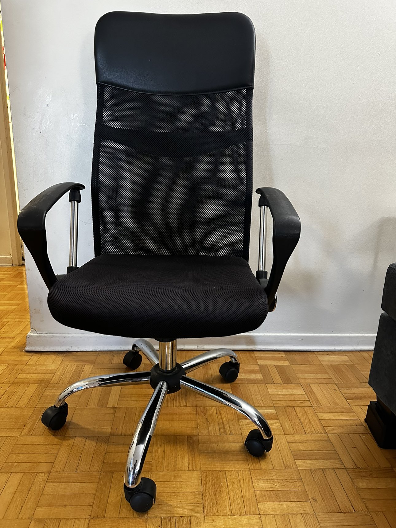 Office Chair - photo 2