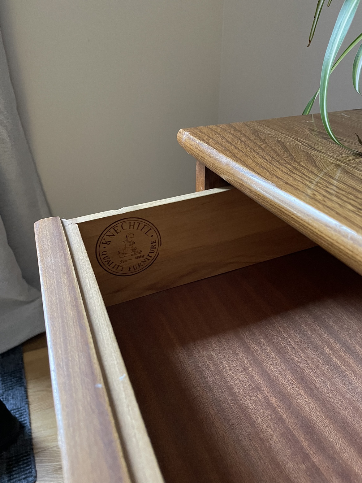 Mcm nightstand - photo 2