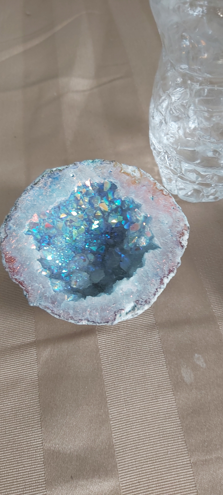 Aurora quartz crystals image indicator(2)