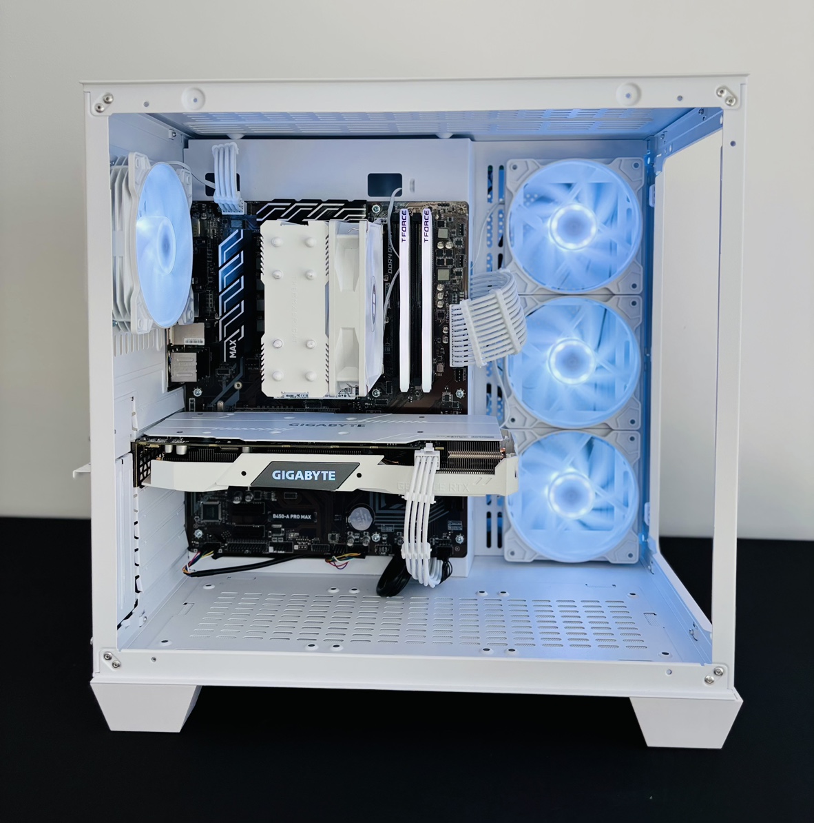 White Gaming PC - photo 2