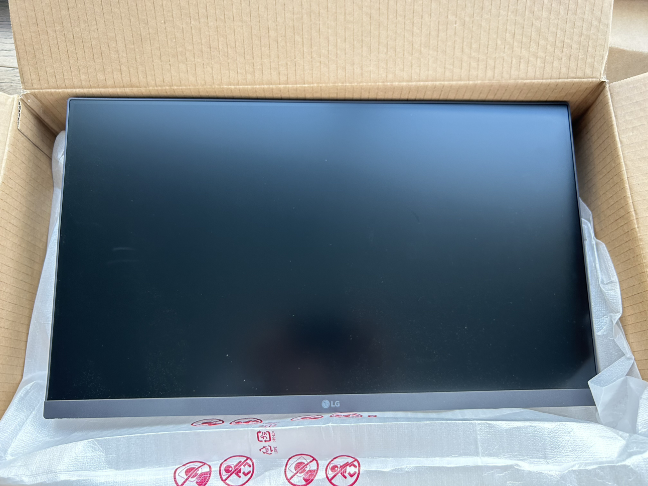 24" IPS Full HD Monitor with 3-Side Virtually Borderless Design image indicator(6)