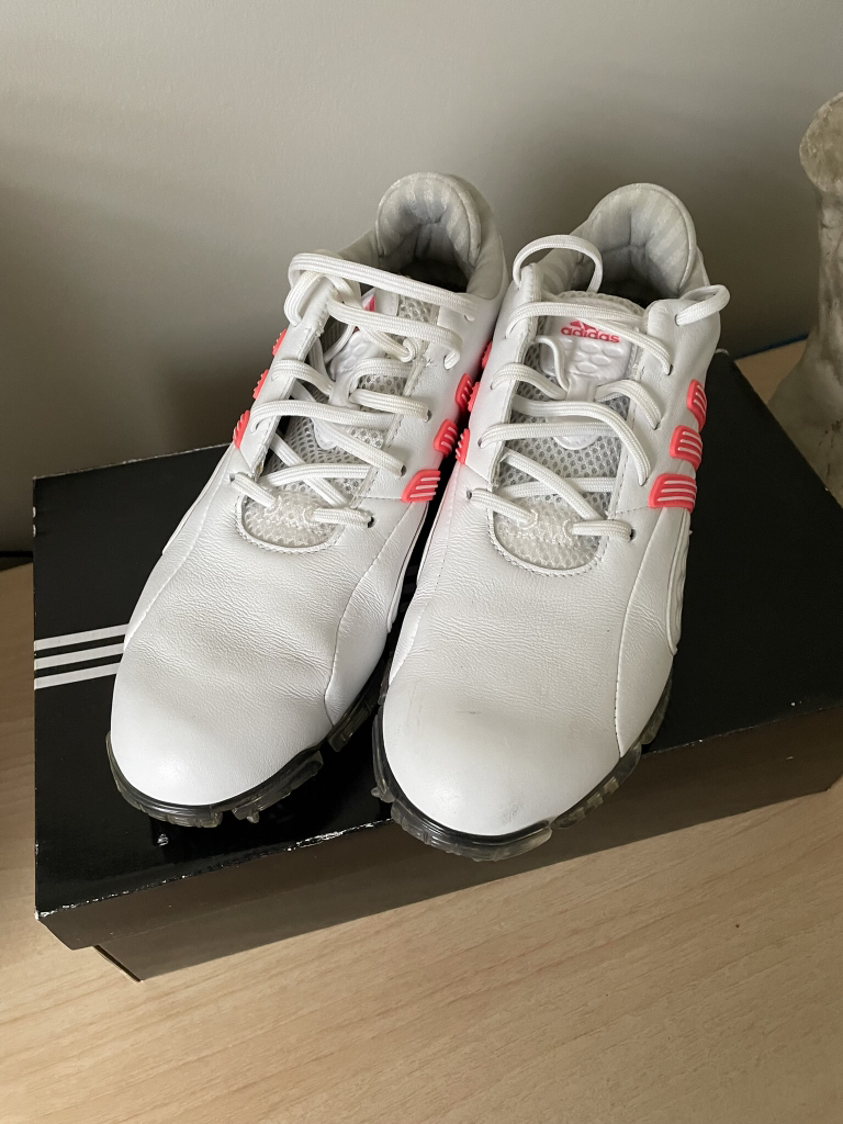 Ladies golf shoes size 9.1/2 thumbnail
