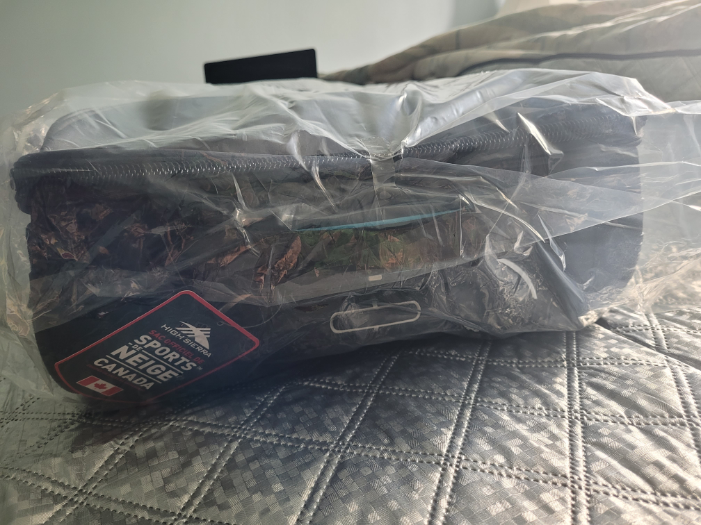 High Sierra 32" Drop Bottom Duffle Carry-On Luggage image indicator(6)