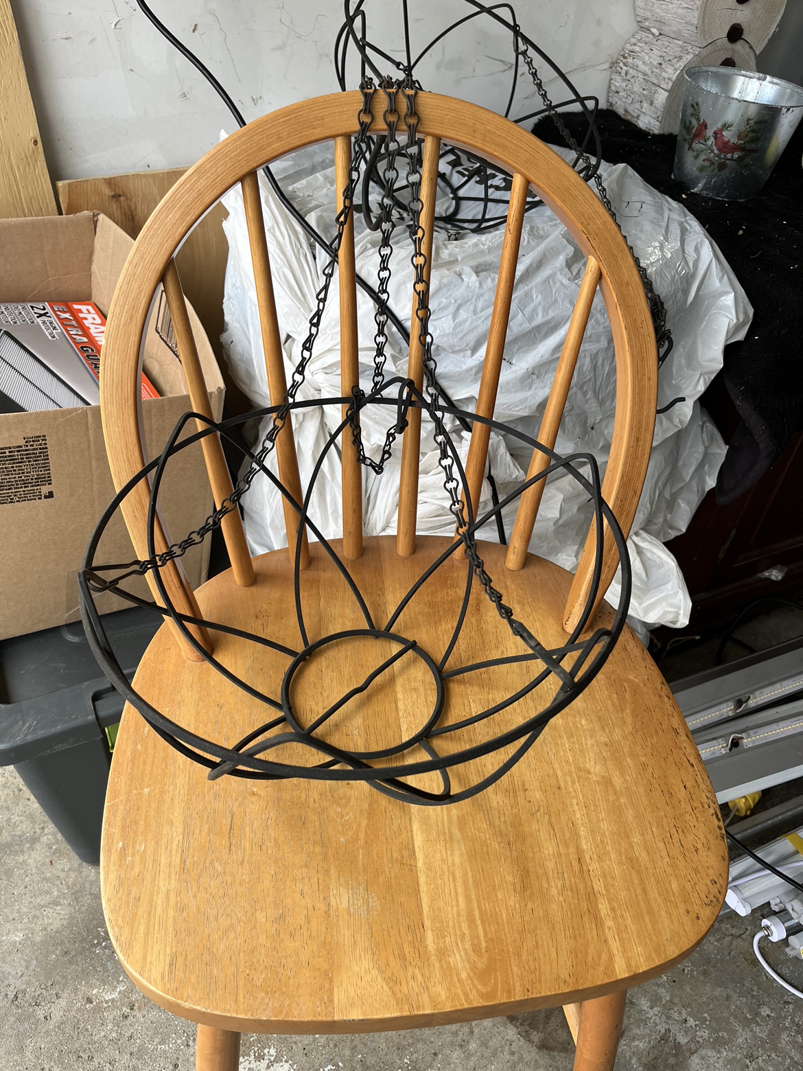 Iron hanging planters