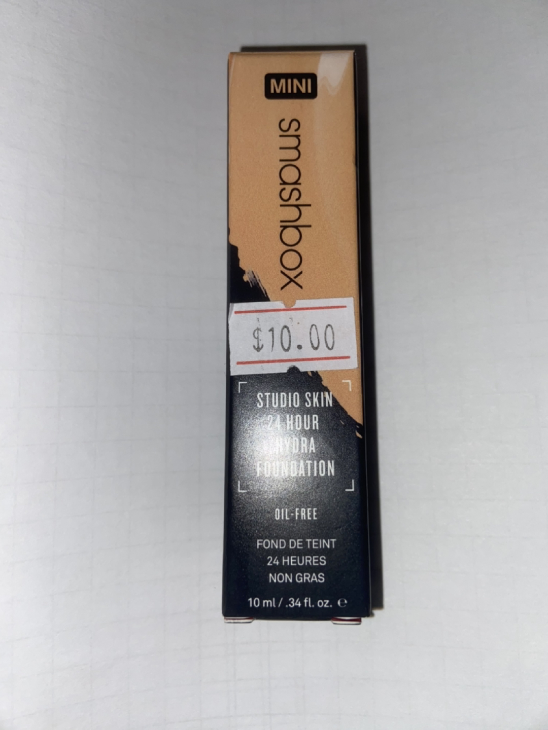 Travel size Smashbox Foundation