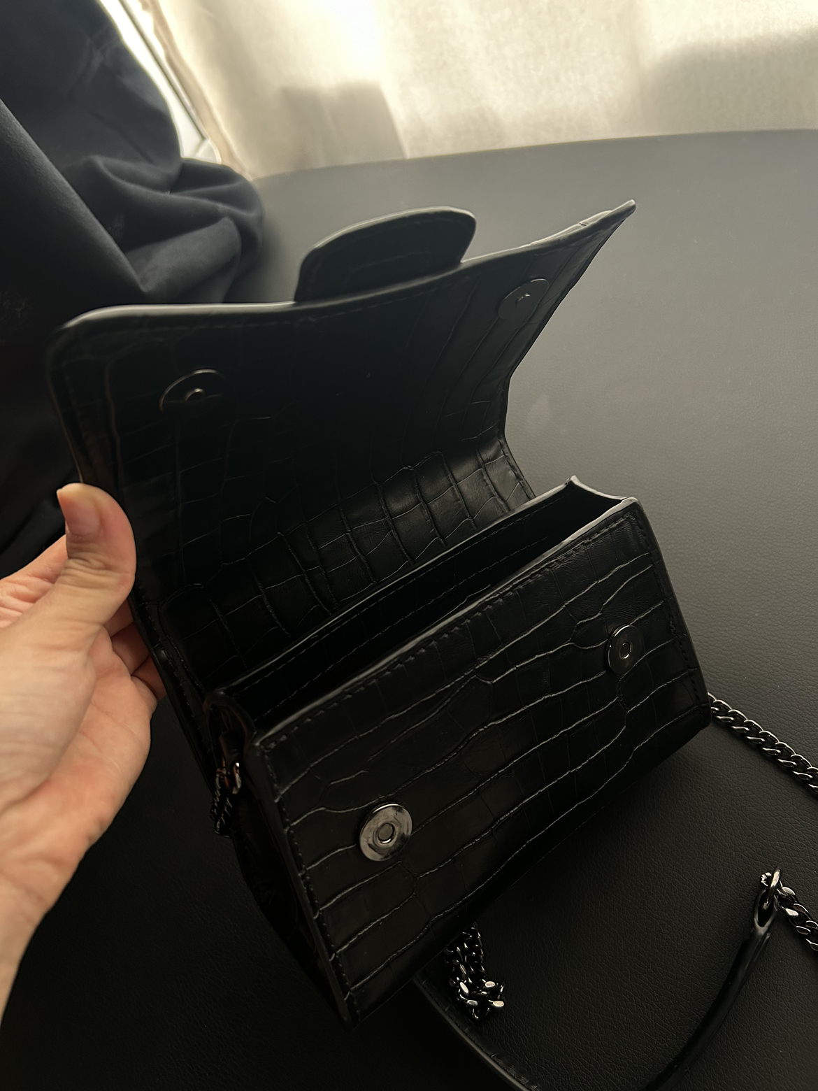 Mini Zara crocodile embossed chain purse - photo 3