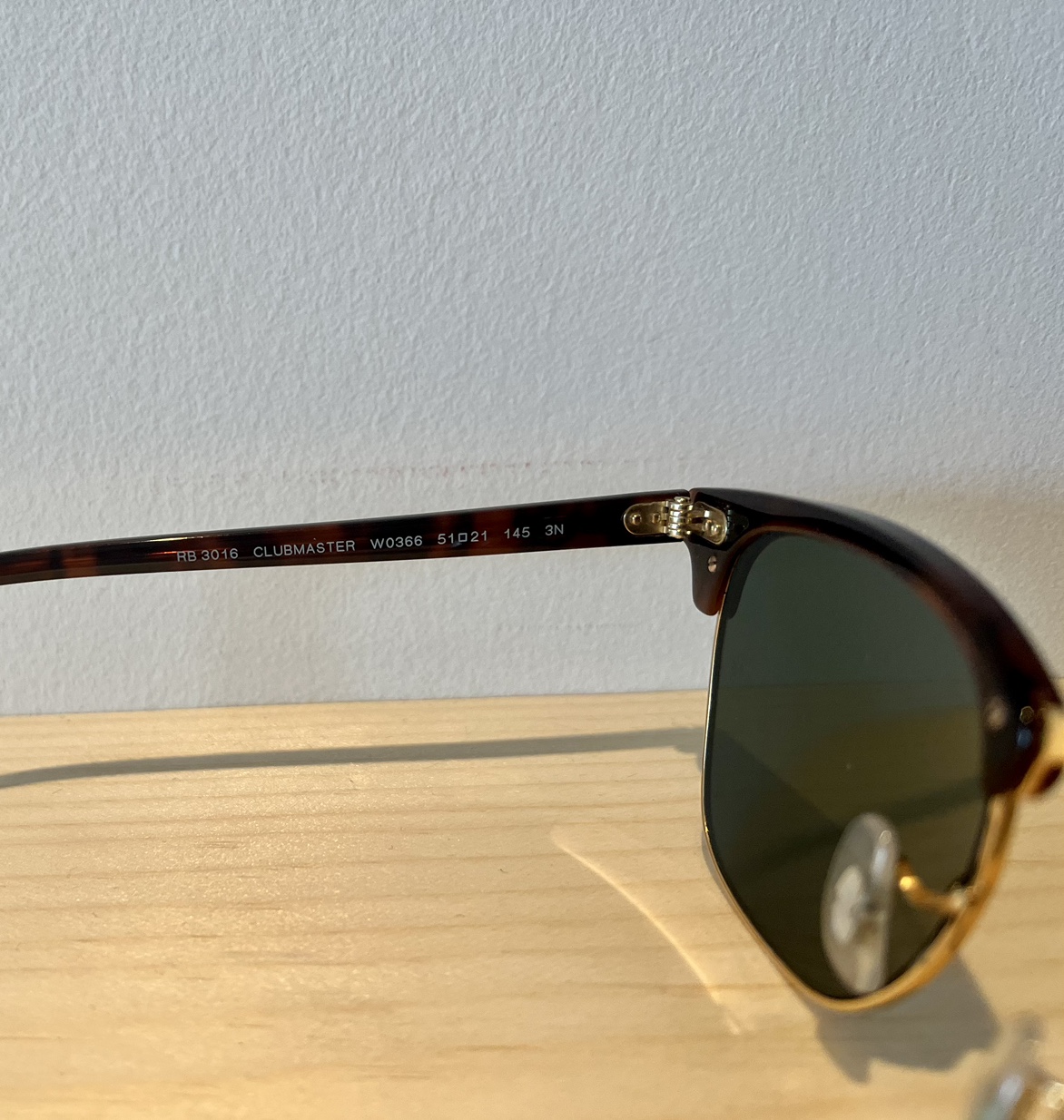 Unisex Ray Ban Clubmaster Sunglasses image indicator(4)