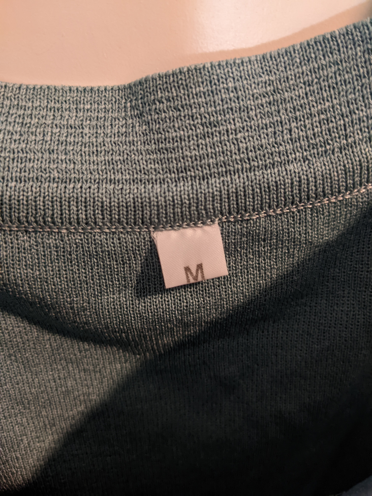 Musical notes tank top image indicator(2)