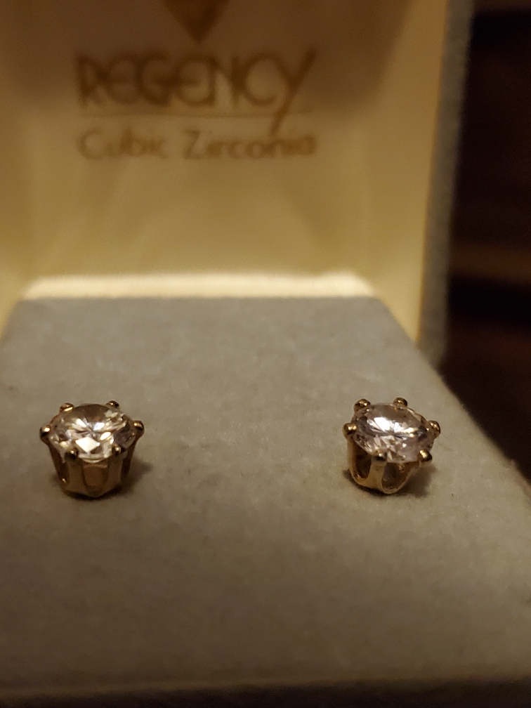 💎 Real looking stud earrings✨️ nickel free, Unisex thumbnail