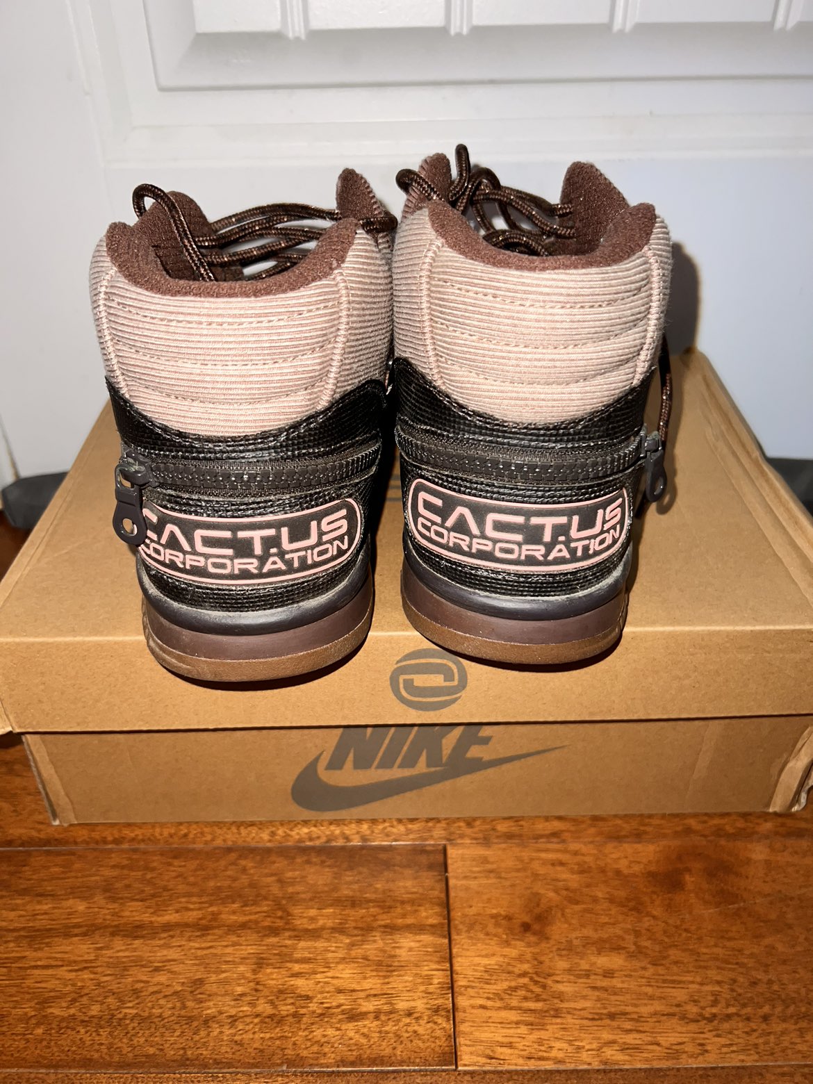 Nike Air Trainer 1 SP Travis Scott Wheat image indicator(3)