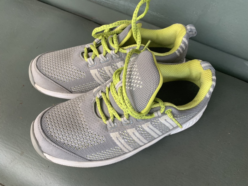 Ladies running shoes size 9, &10 image indicator(2)