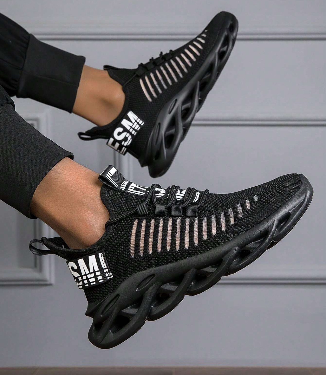 Men sneakers 👟 image indicator(2)