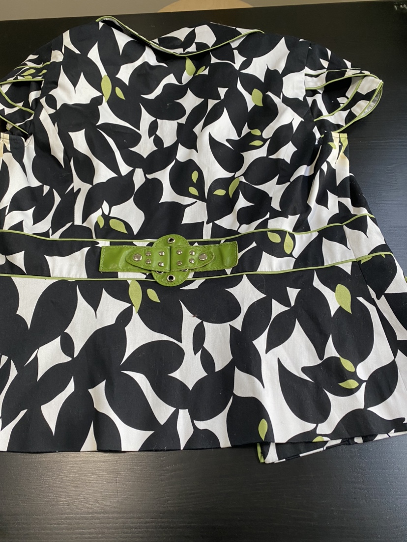 Lovely top thumbnail