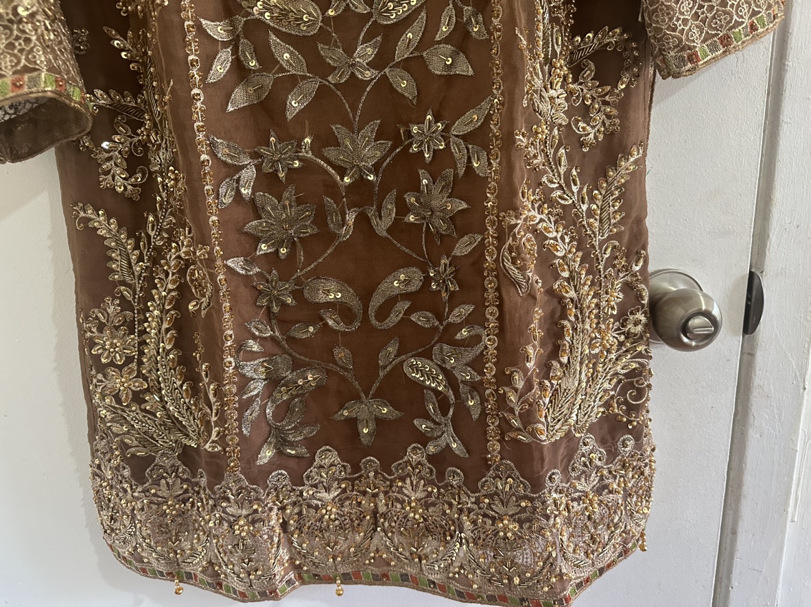 South Asian formal 3 piece outfit with gold detailing - photo 4
