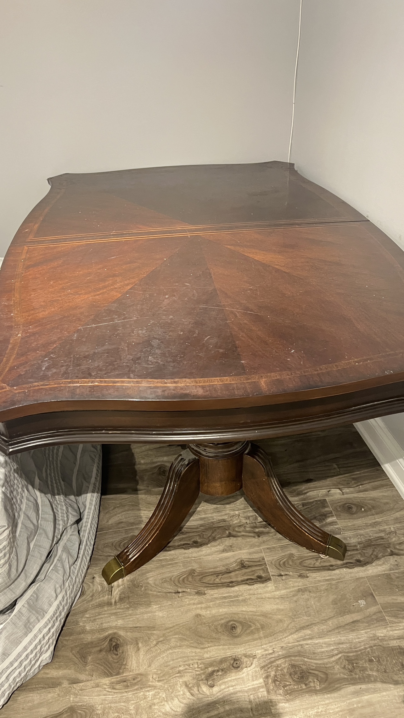 Oak Dinning Table image indicator(3)