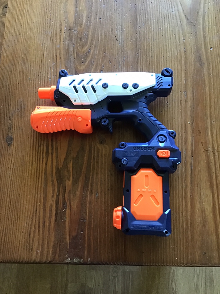 Nerf super soaker