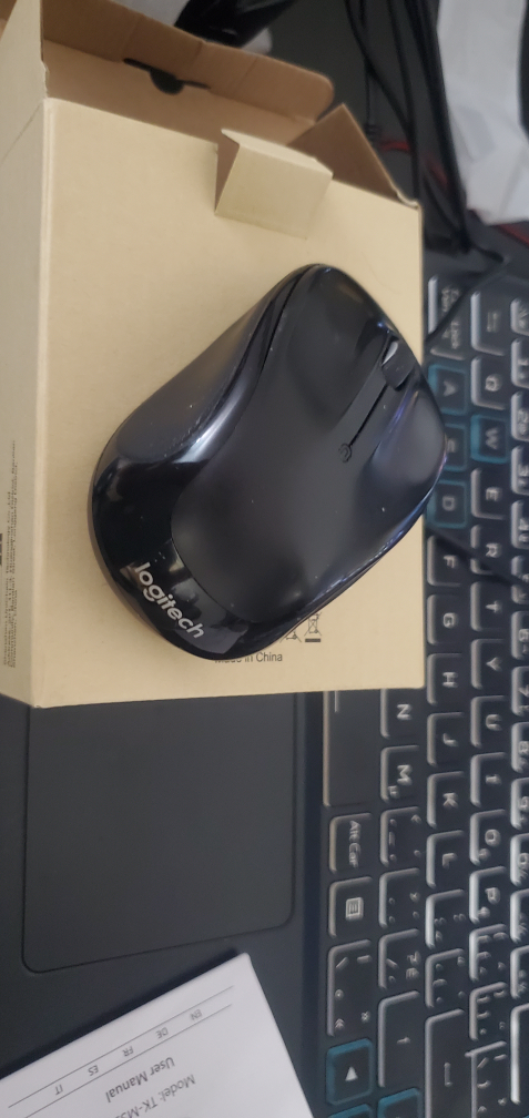 Logitech Wireless Mouse thumbnail