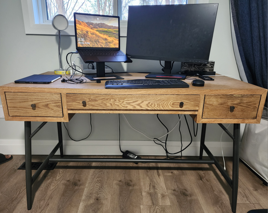 Office desk/ study table