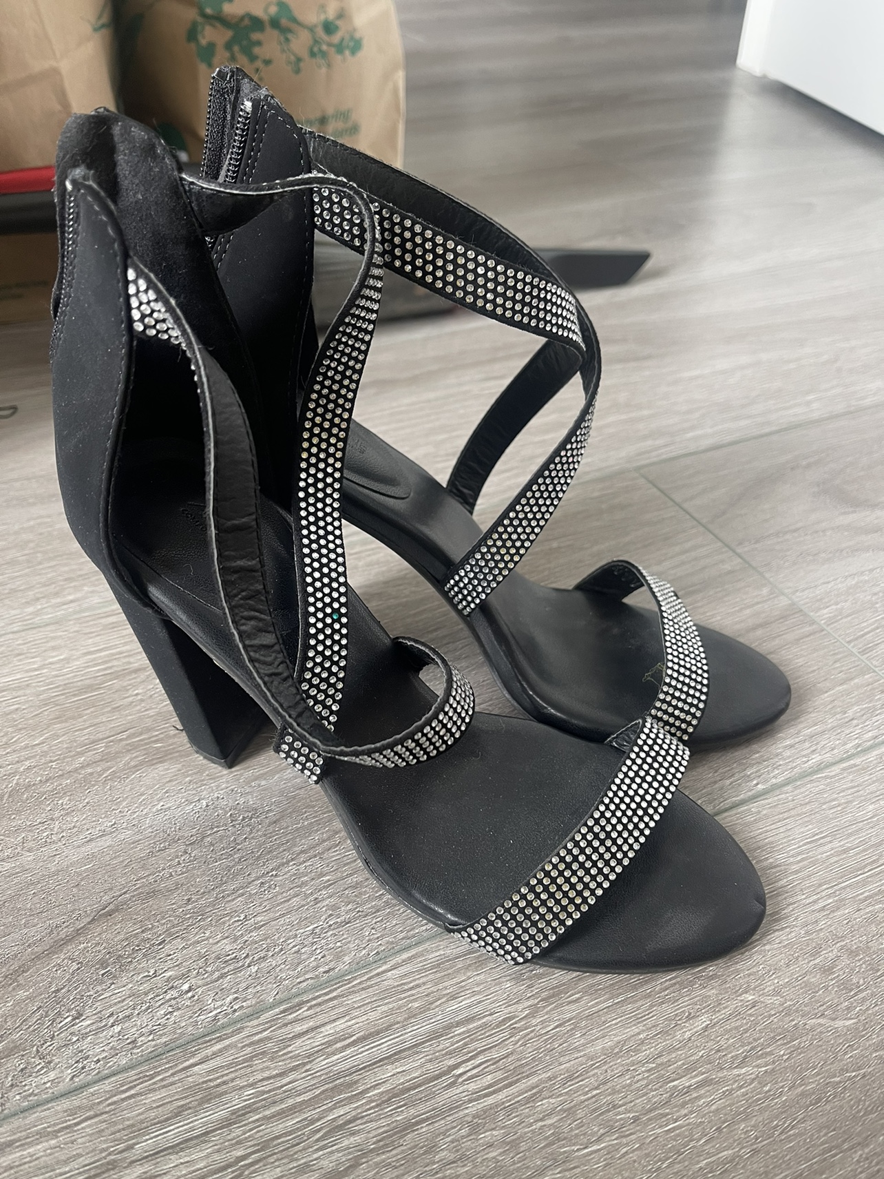High heels thumbnail