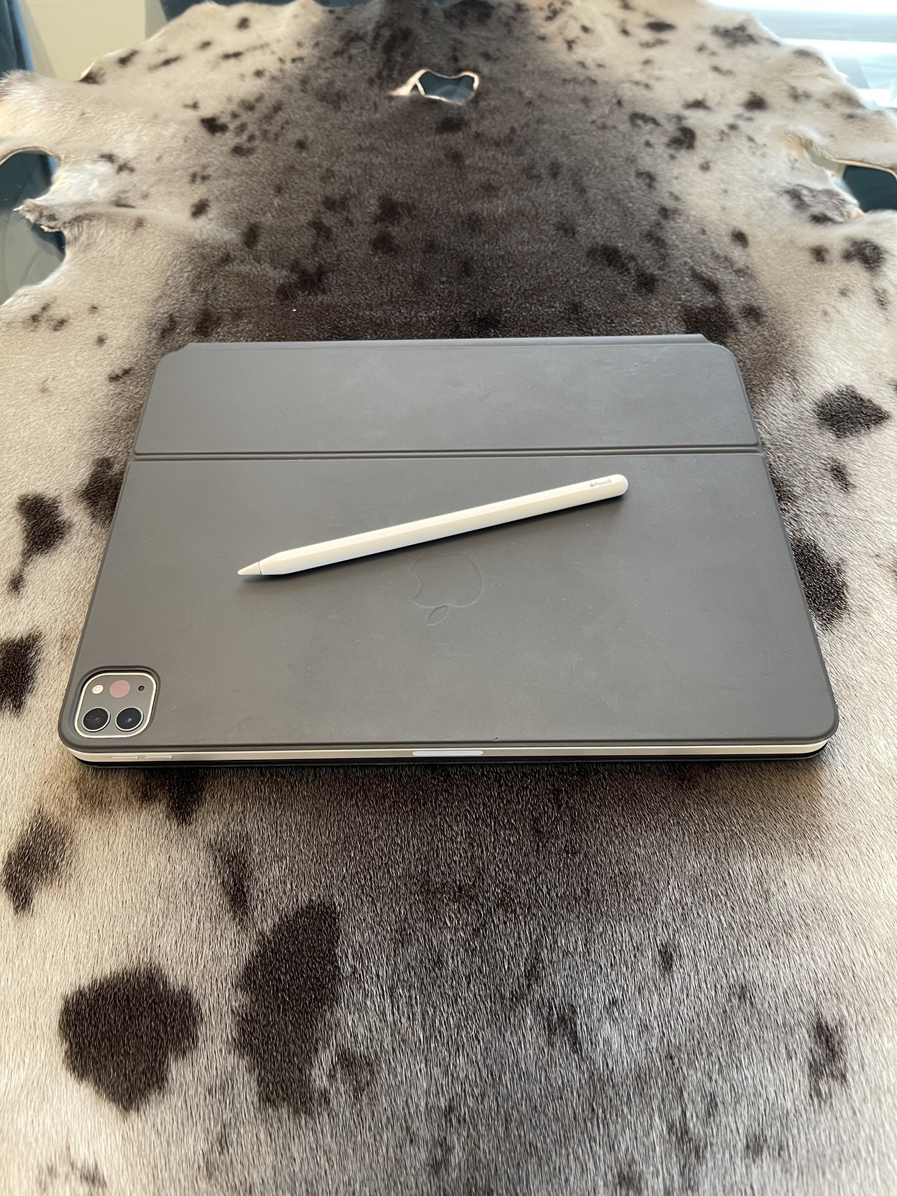 Apple iPad Pro 12.9” 4th Gen 256Gb, Apple Keyboard, Apple Pencil image indicator(6)