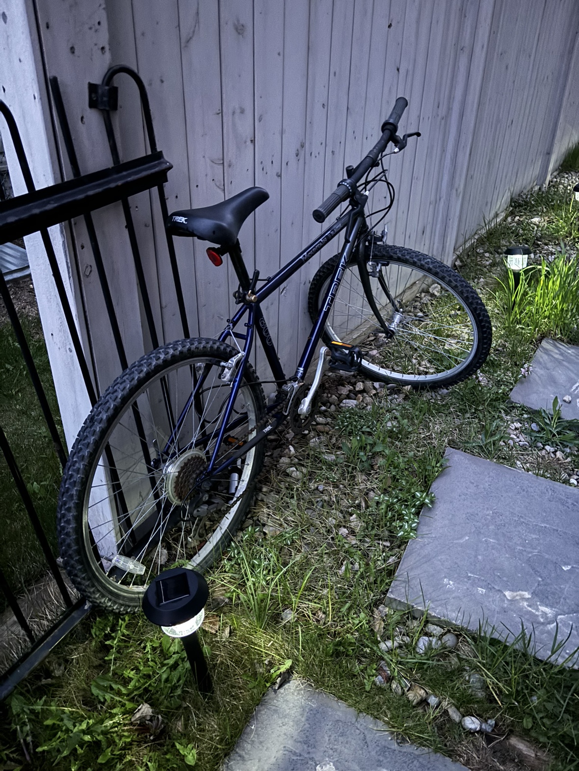 Trek Bicycle (mountain track)