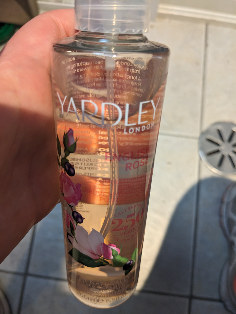 hardly English rose body spray image indicator(2)