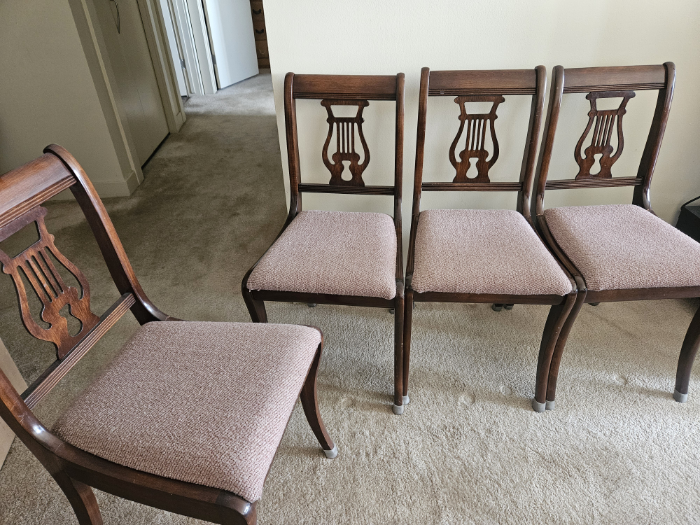 Dinning Table and chairs - photo 3