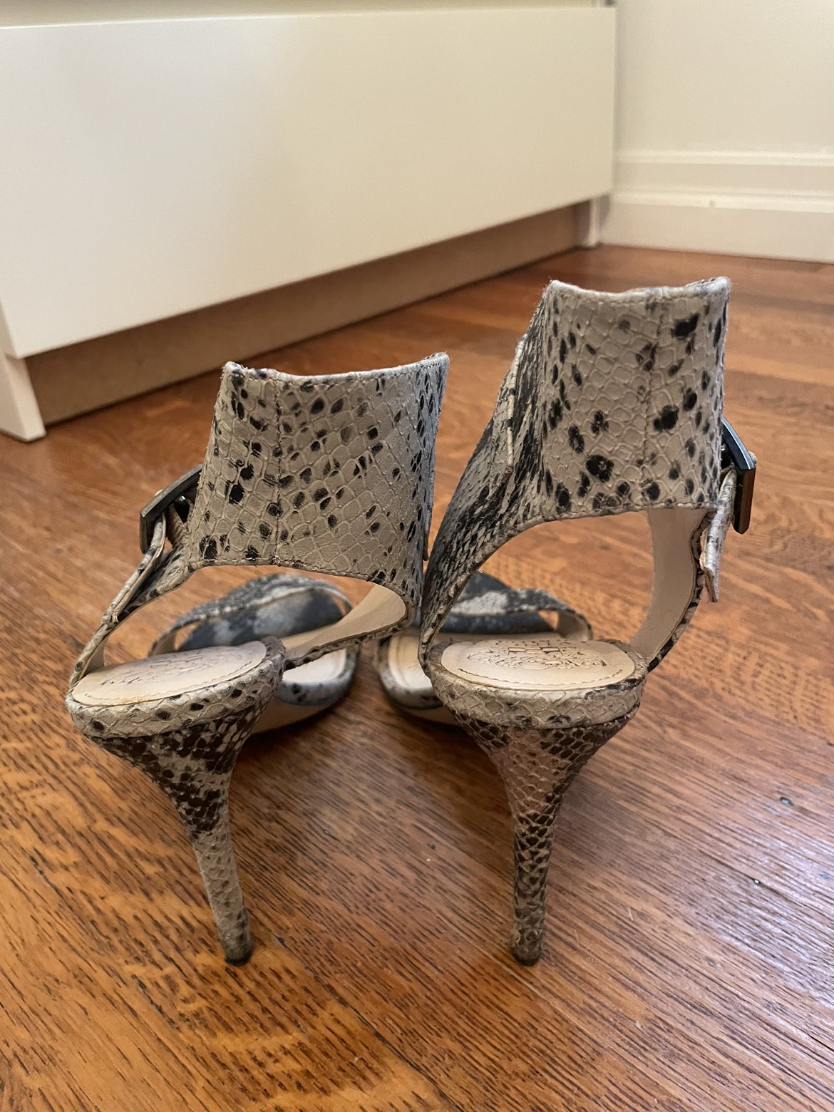 Leather Vince Camuto heels image indicator(5)