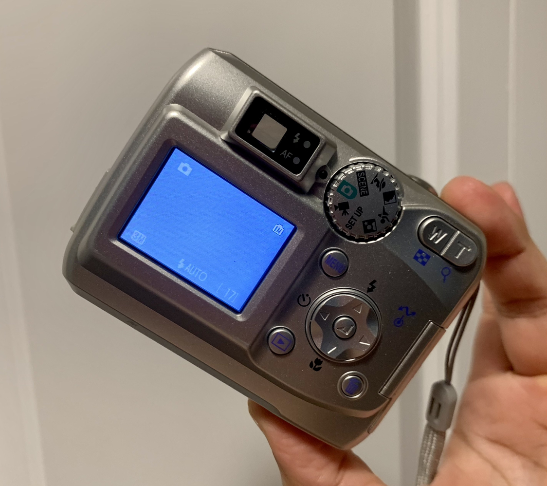 Like New Nikon COOLPIX 3200 3.2MP Digital Camera image indicator(5)