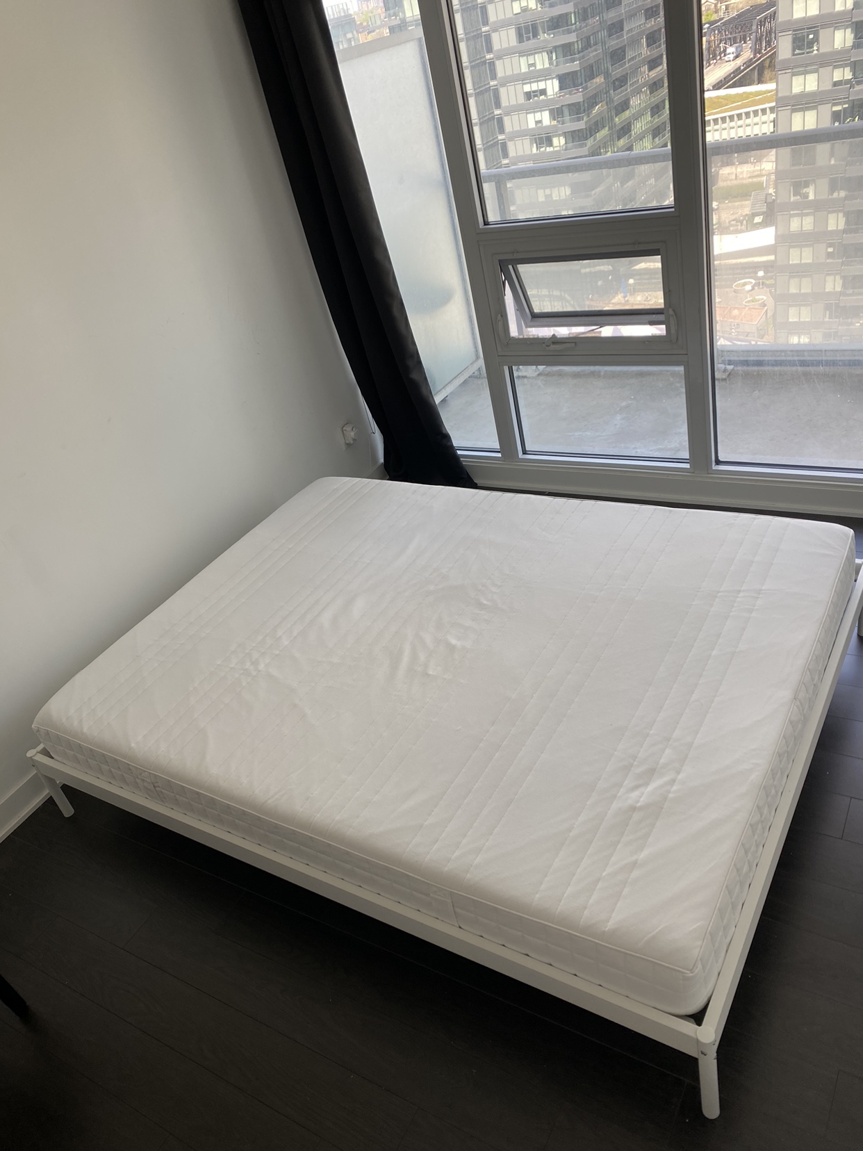 Urgent Moving Sale! QUEEN MATTRES AND BED FRAME thumbnail