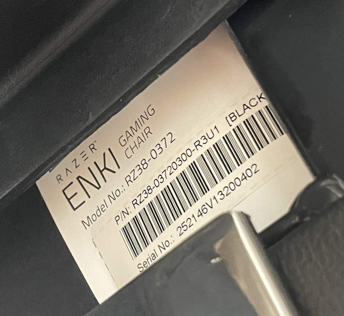 Razer ENKI Gaming Chair including headrest pillow image indicator(4)