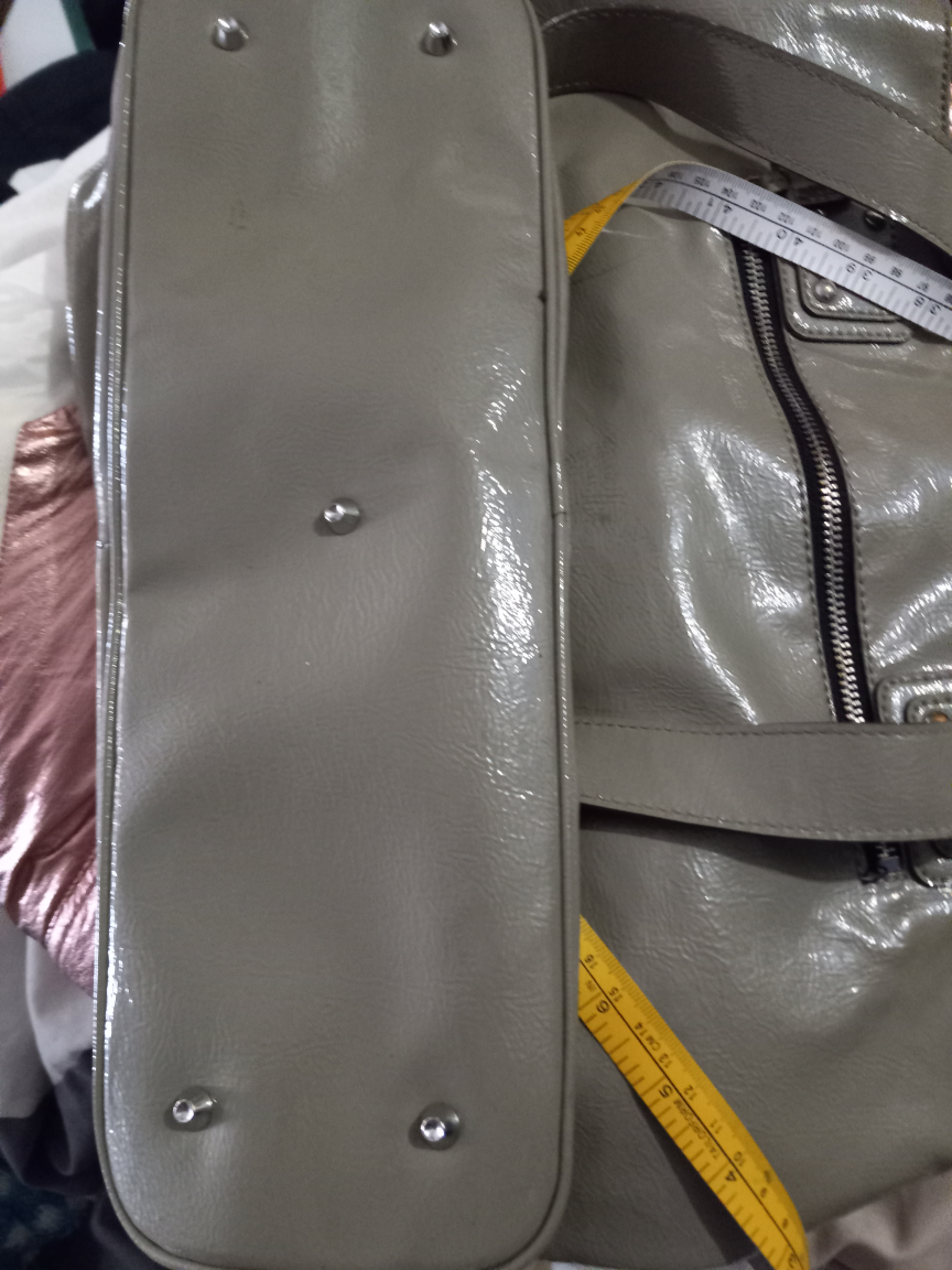 TAUPE GUESS BAG image indicator(2)