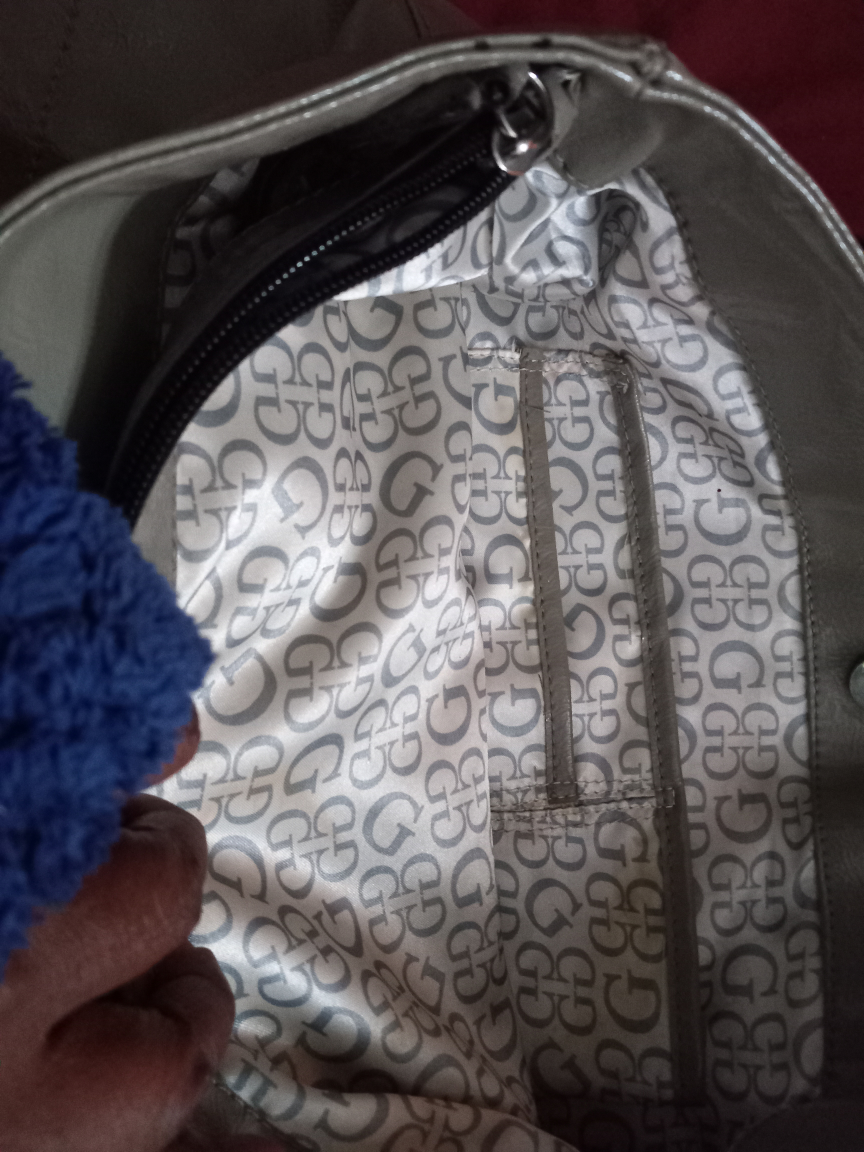 TAUPE GUESS BAG image indicator(4)