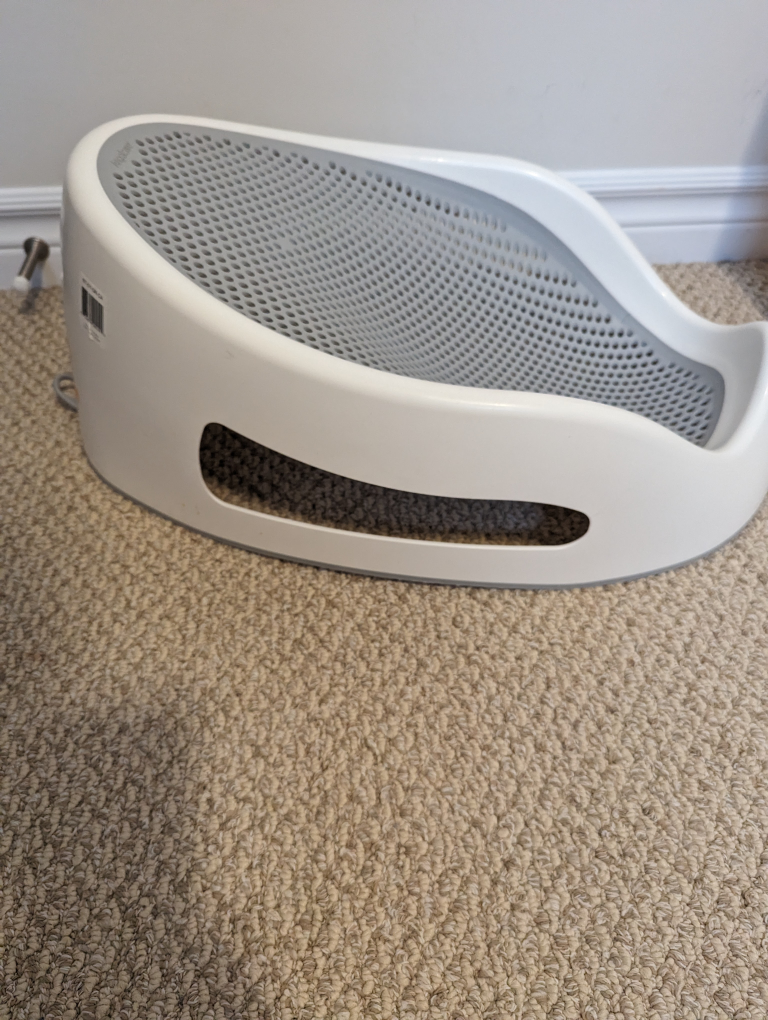Graco Dream Suite and bath support and wedge pillow - photo 3