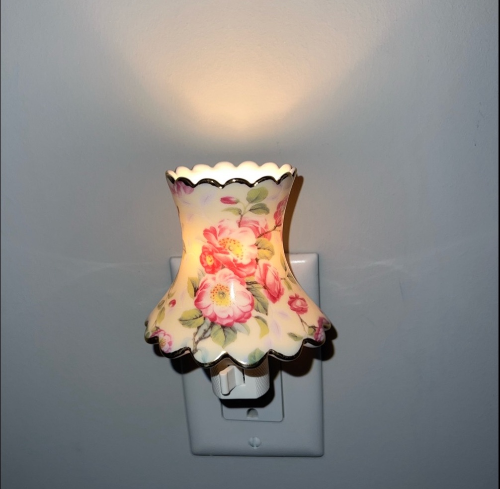 Adeline collection tea set night light 2 in 1 - photo 2