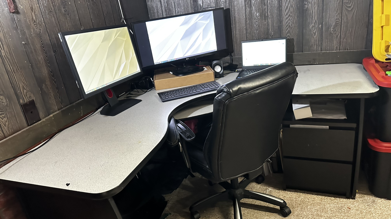 Office table only - photo 4