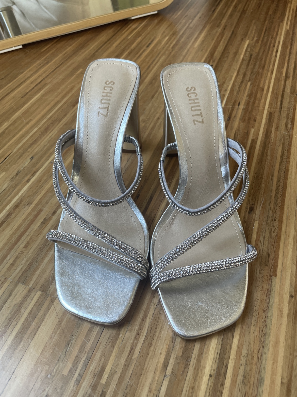 Brand New Schutz crystal sandal - photo 2